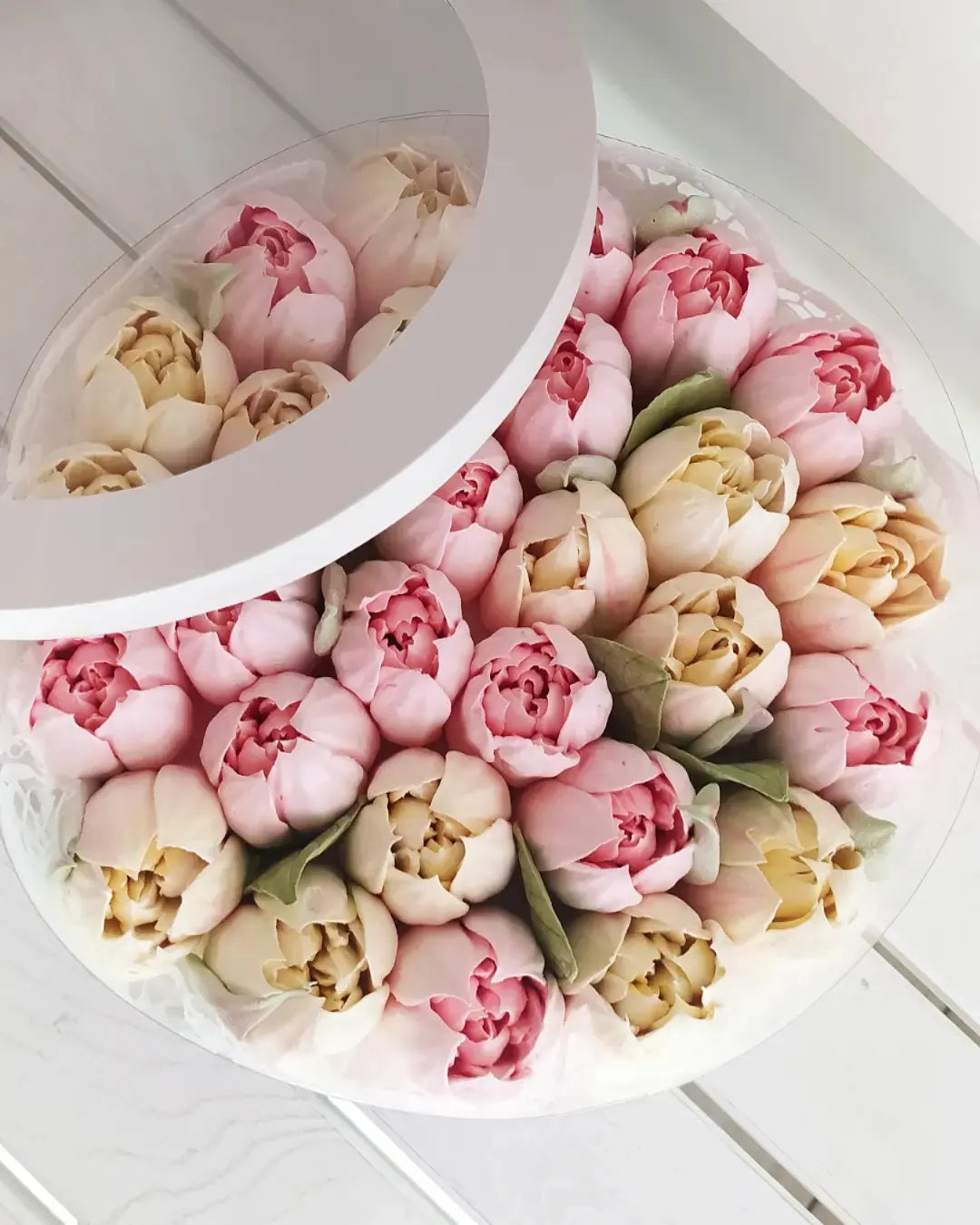 Box okrągły (tulipany) 25cm