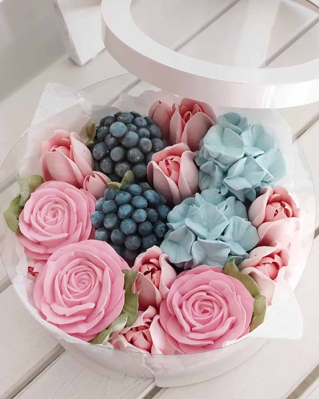Box okrągły (mix) 20cm