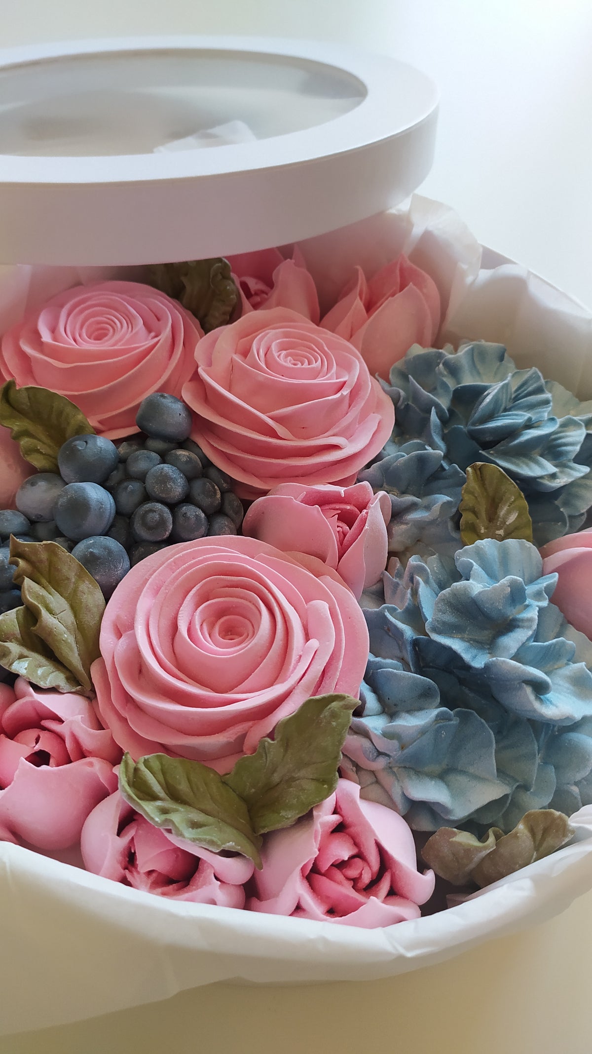 Box okrągły (mix) 20cm