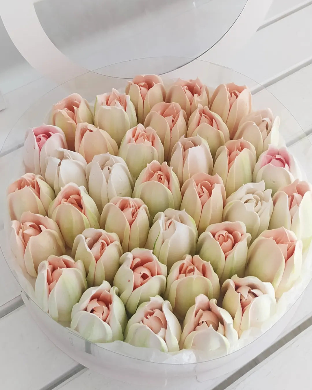 Box okrągły (tulipany) 25cm