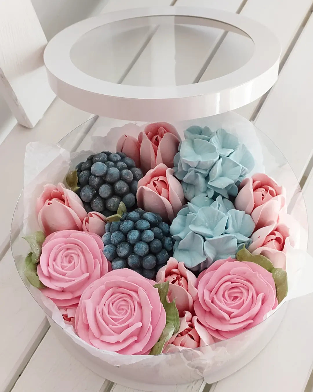 Box okrągły (mix) 20cm