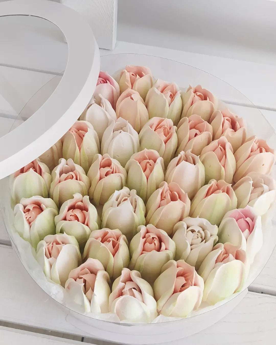 Box okrągły (tulipany) 25cm