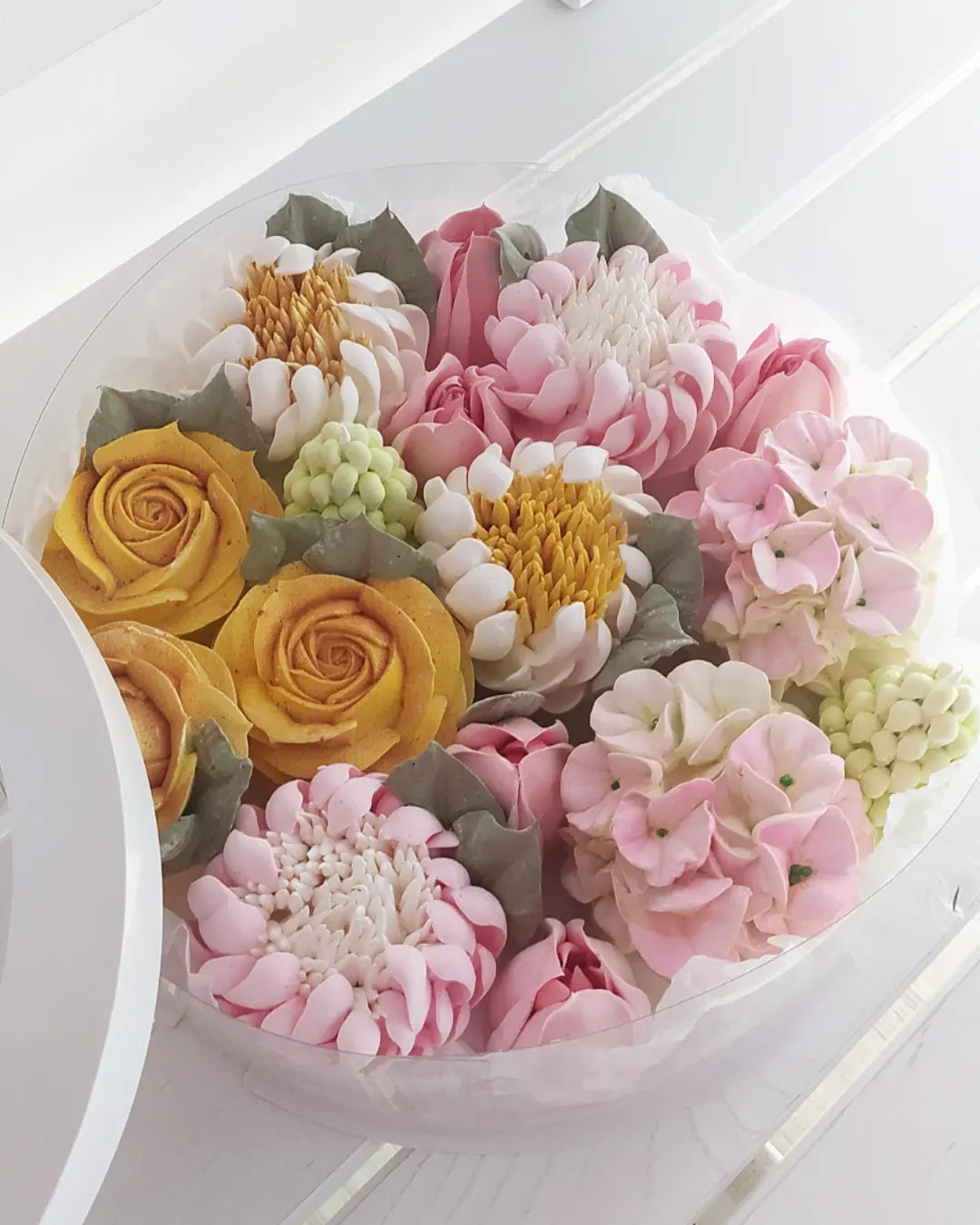 Box okrągły (mix) 25cm