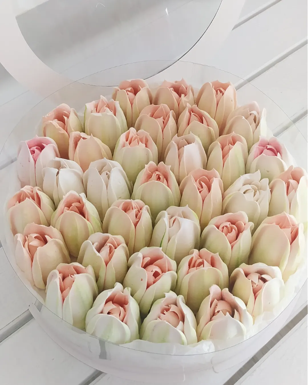 Box okrągły (tulipany) 25cm