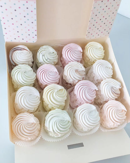 Box of 16 marshmallows