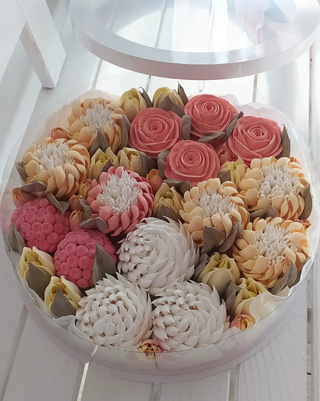 Box okrągły (mix) 30cm