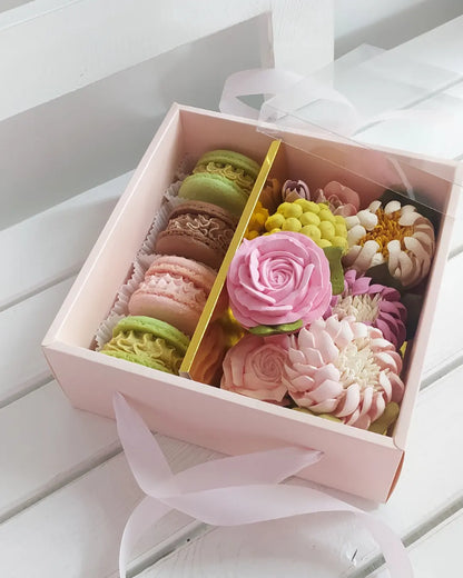 Box prezentowy (mix) 20x20 cm