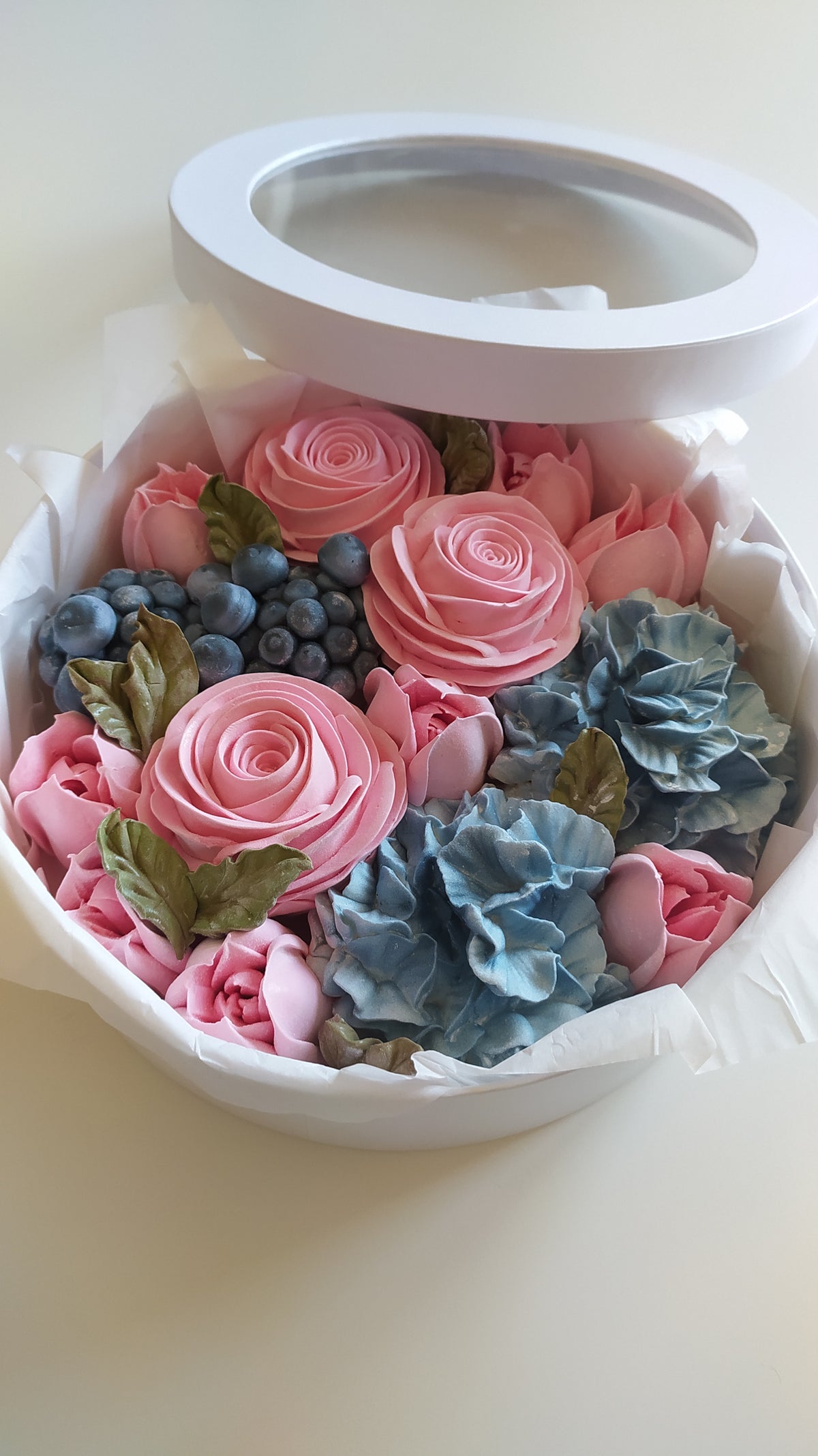 Box okrągły (mix) 20cm